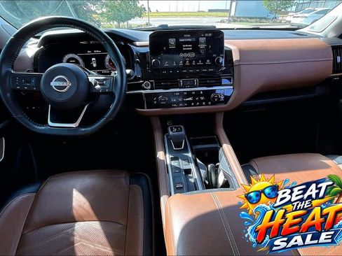 Used 2023 Nissan Pathfinder Platinum FWD image 17