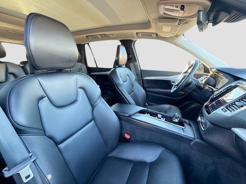 Used 2024 Volvo XC90 B5 Core w/ Climate Package image 16