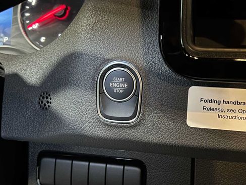 Used 2026 Mercedes-Benz Sprinter 2500 image 32