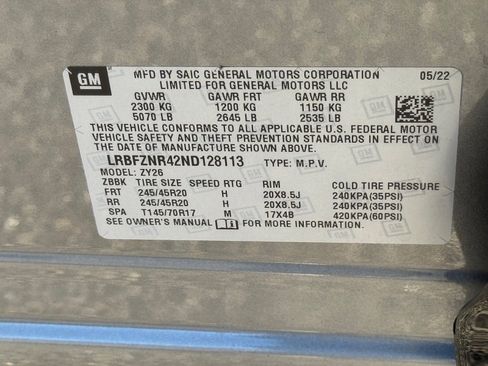 Used 2022 Buick Envision Essence w/ Technology Package II image 32