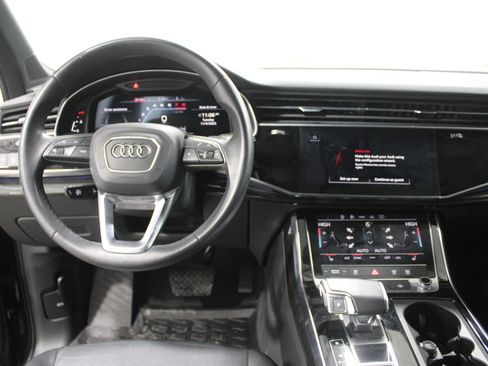 Used 2022 Audi Q7 Premium Plus image 2