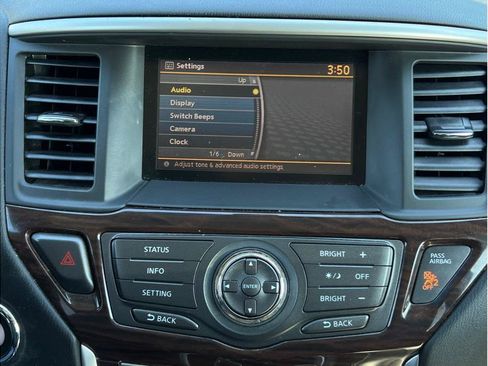 Used 2015 Nissan Pathfinder SL FWD image 14