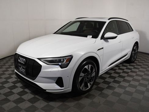 Used 2021 Audi e-tron Premium w/ Convenience Plus Package AWD/4WD image 1