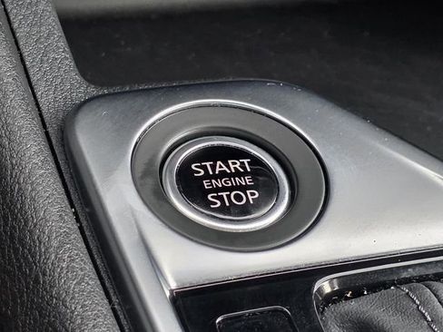 Used 2025 Nissan Sentra SV FWD image 15