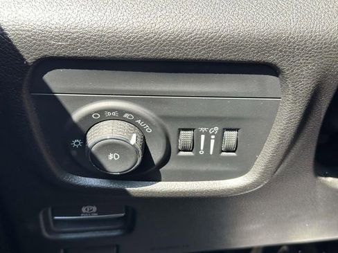 Certified 2023 Jeep Grand Cherokee Limited AWD/4WD image 29