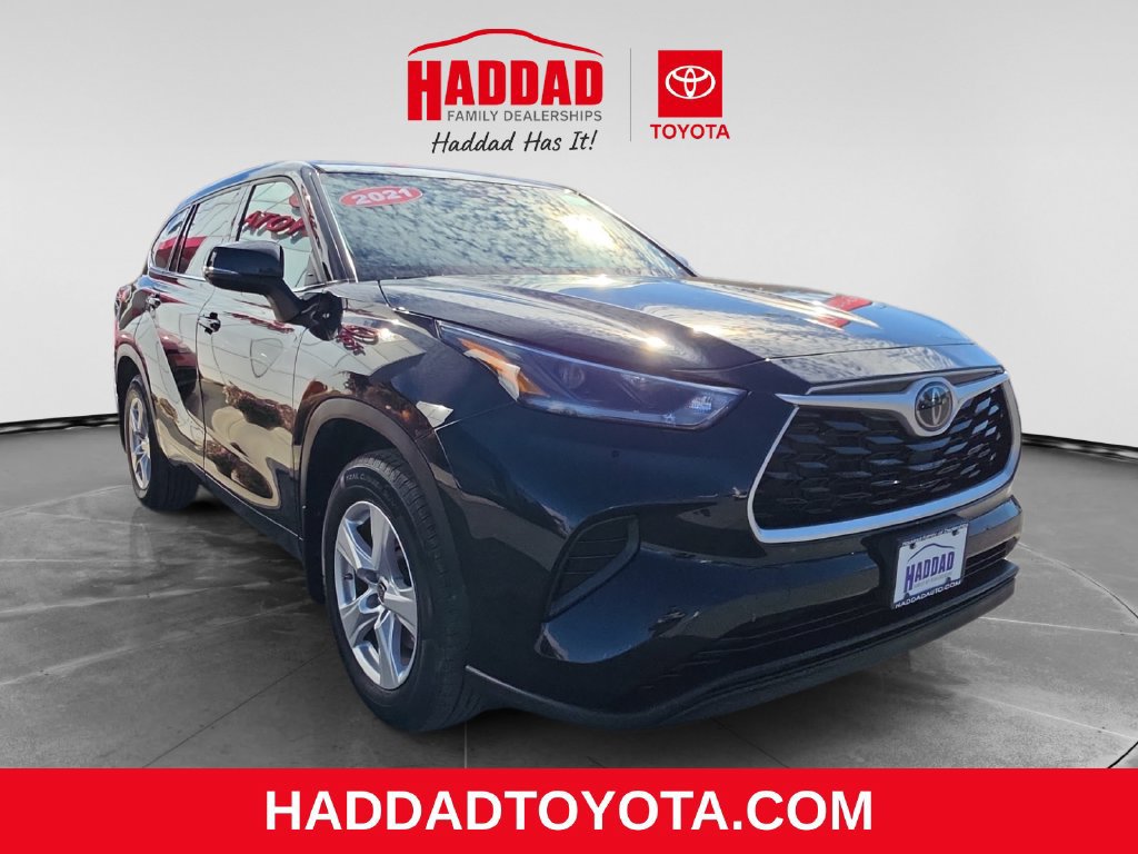 Used 2021 Toyota Highlander L AWD/4WD image 8