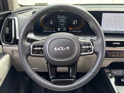 Used 2024 Kia Sorento S w/ Panoramic Sunroof Package AWD/4WD image 19