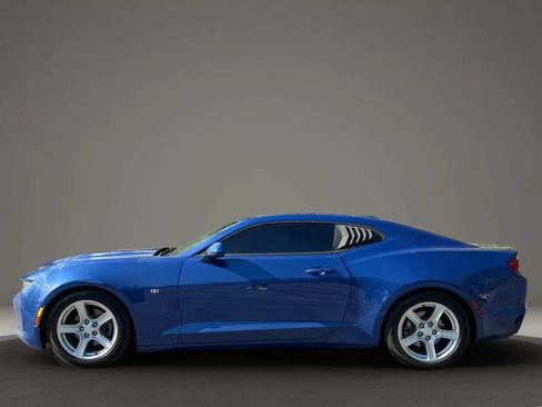 Used 2021 Chevrolet Camaro LT w/ Technology Package RWD image 10