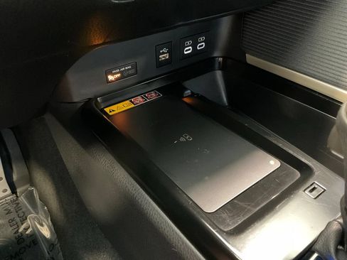 Certified 2025 Toyota Camry SE FWD image 18