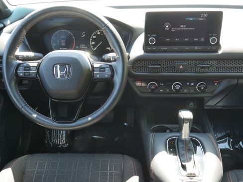 Used 2025 Honda HR-V Sport image 15