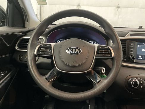 Used 2020 Kia Sorento LX FWD image 5