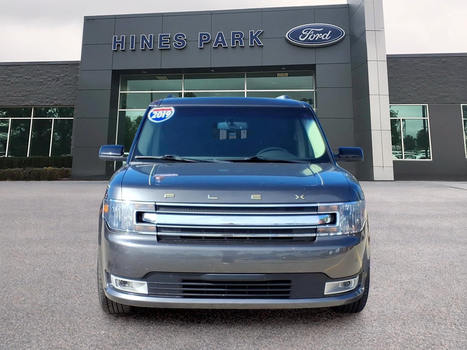 Used 2019 Ford Flex SEL w/ Class III Trailer Tow Package FWD image 2