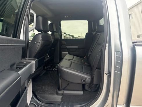 Used 2024 Ford F250 Lariat w/ Black Appearance Package AWD/4WD image 4