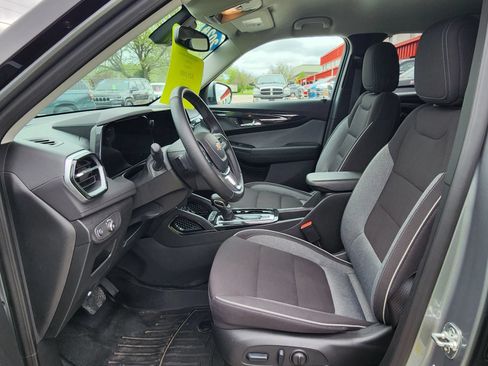 Used 2024 Chevrolet TrailBlazer LT w/ Convenience Package FWD image 15