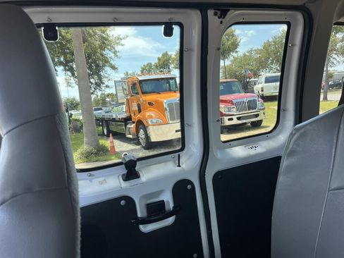 Used 2012 Ford E-350 and Econoline 350 XL RWD image 33