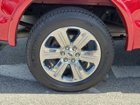 Used 2018 Ford F150 Lariat w/ Equipment Group 502A Luxury image 7