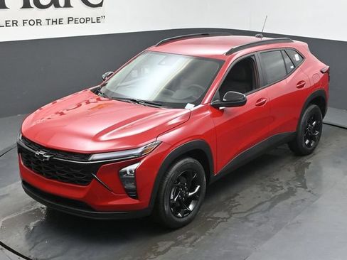 New 2026 Chevrolet Trax LT w/ Driver Confidence Package FWD image 23