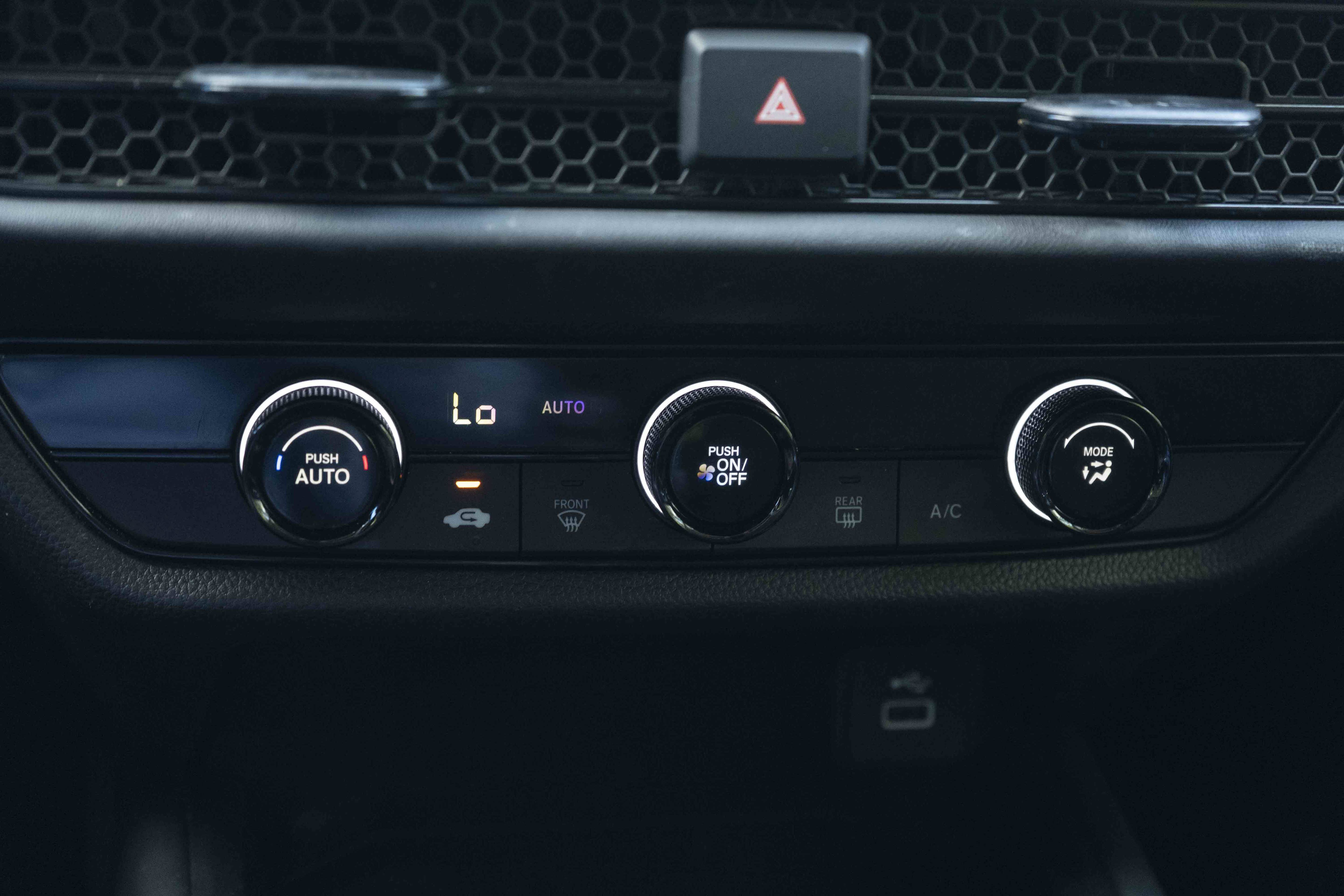 Certified 2024 Honda HR-V LX image 34