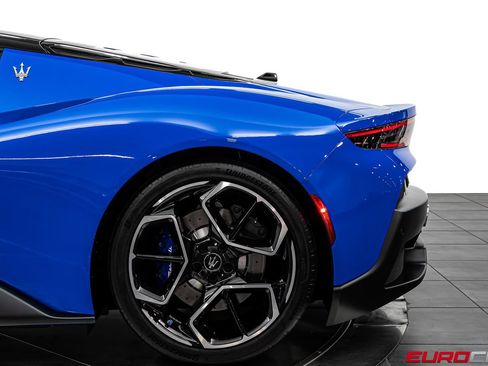 Used 2023 Maserati MC20 Coupe RWD image 18