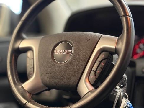 Used 2008 GMC Acadia SLT AWD/4WD image 19