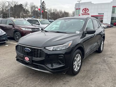 Used 2023 Ford Escape Active image 3