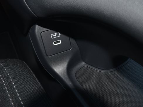 Certified 2024 Honda HR-V LX image 22