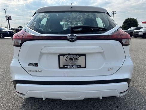 Used 2024 Nissan Kicks SV FWD image 5