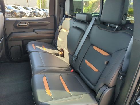 Used 2022 GMC Sierra 1500 AT4 w/ AT4 Premium Package image 31