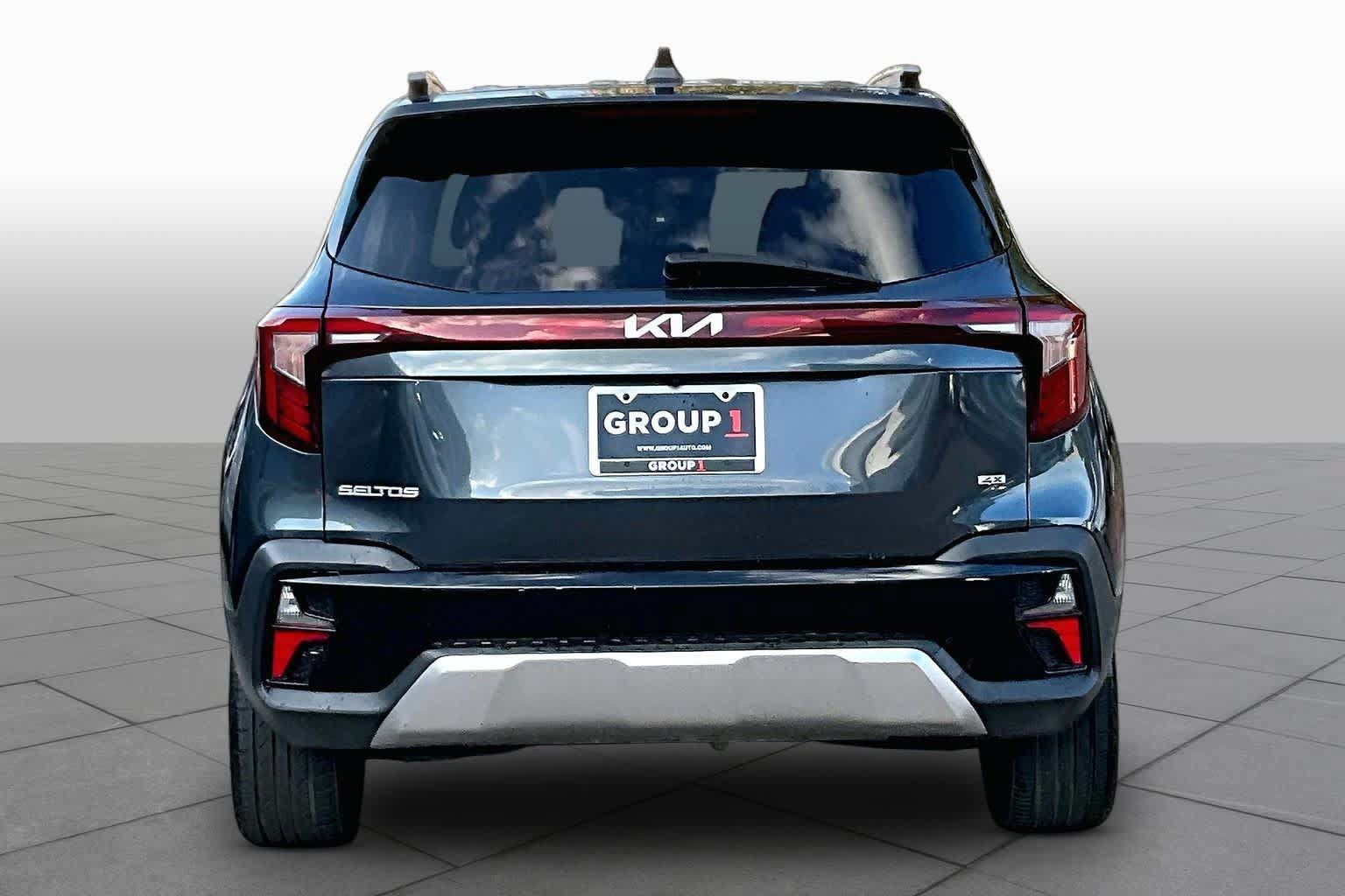 Used 2024 Kia Seltos SX AWD/4WD image 5