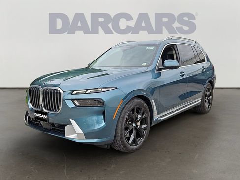 Used 2024 BMW X7 xDrive40i w/ Executive Package AWD/4WD image 3