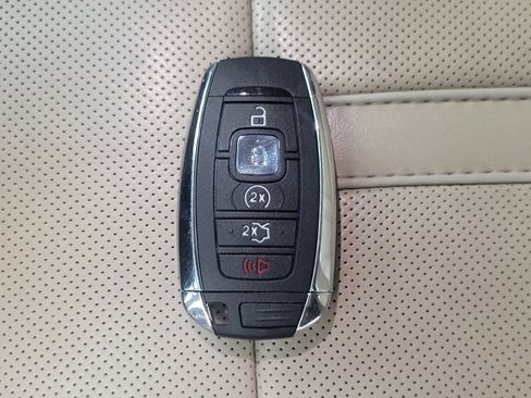 Used 2017 Lincoln MKZ Reserve AWD/4WD image 27