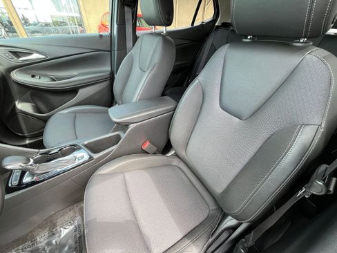 Used 2025 Buick Encore GX Preferred FWD image 37