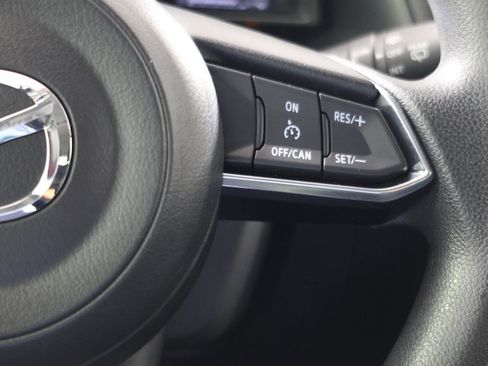 Used 2017 MAZDA MAZDA3 Sport FWD image 19