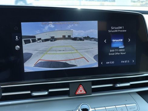 New 2025 Hyundai Elantra Limited image 4