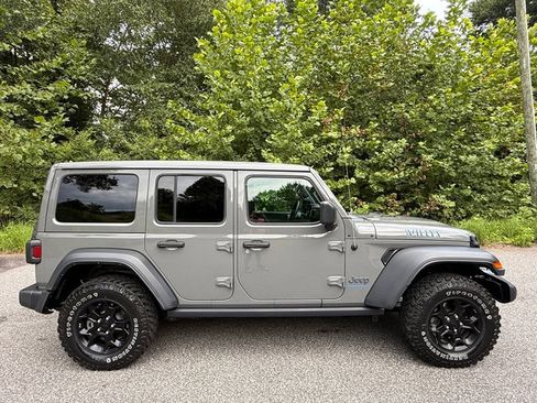 Used 2023 Jeep Wrangler Unlimited w/ Sun & Screen Package AWD/4WD image 5