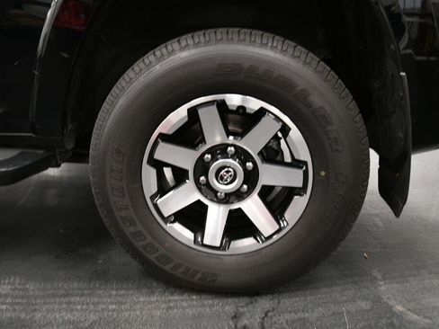 Certified 2023 Toyota 4Runner TRD Off-Road Premium image 33