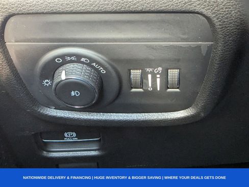 Used 2023 Jeep Grand Cherokee Limited image 38