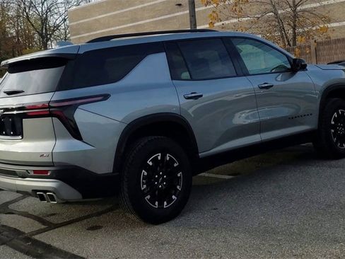 Used 2025 Chevrolet Traverse Z71 w/ Driver Confidence Package image 8