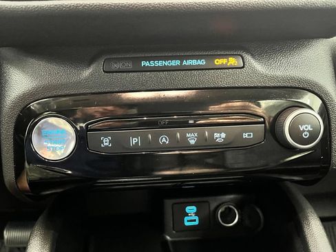 Used 2023 Ford Escape Platinum AWD/4WD image 28