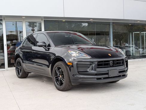 Used 2025 Porsche Macan image 7