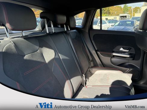 Used 2023 Mercedes-Benz GLA 250 4MATIC image 27