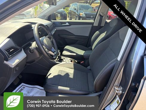 Used 2022 Volkswagen Taos SE w/ Panoramic Sunroof Package AWD/4WD image 24