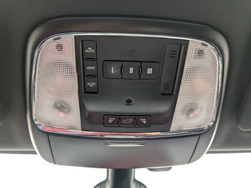 Used 2017 Jeep Grand Cherokee Trailhawk image 34