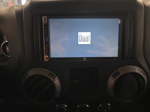 Used 2012 Jeep Wrangler Sport AWD/4WD image 21