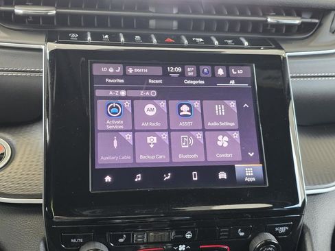 Used 2025 Jeep Grand Cherokee Altitude image 20