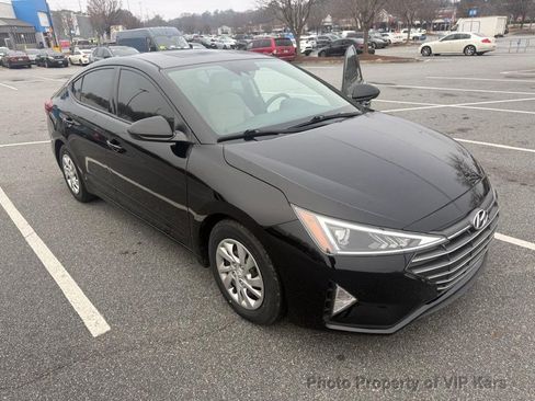Used 2020 Hyundai Elantra SE w/ Cargo Package (C1) image 4