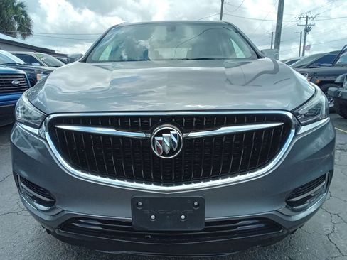 Used 2018 Buick Enclave Essence image 3