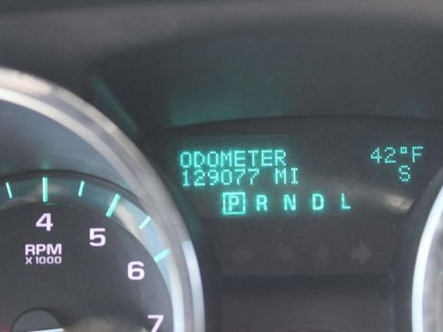 Used 2009 Chevrolet Traverse LT image 9