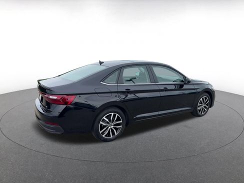 Used 2025 Volkswagen Jetta SE image 14