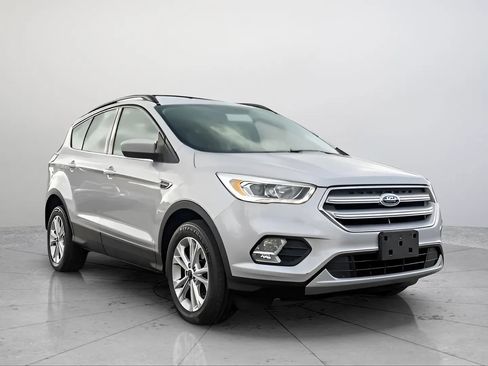 Used 2018 Ford Escape SEL image 11